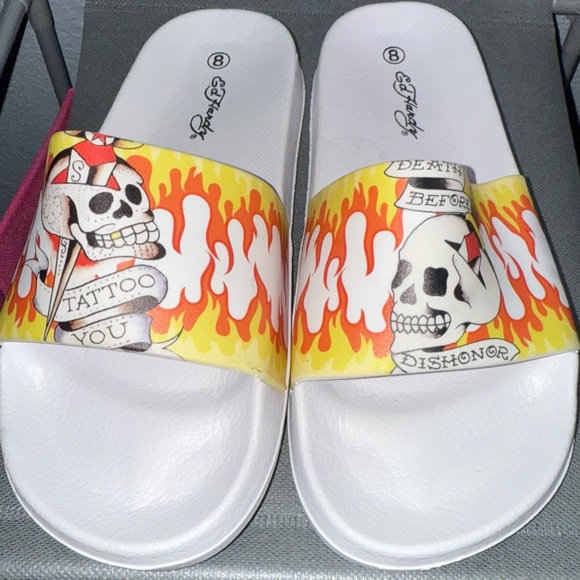 Ed Hardy Tattoo You Slides white with dagger/skull & flames women’s size 8 NWOT - Picture 1 of 3